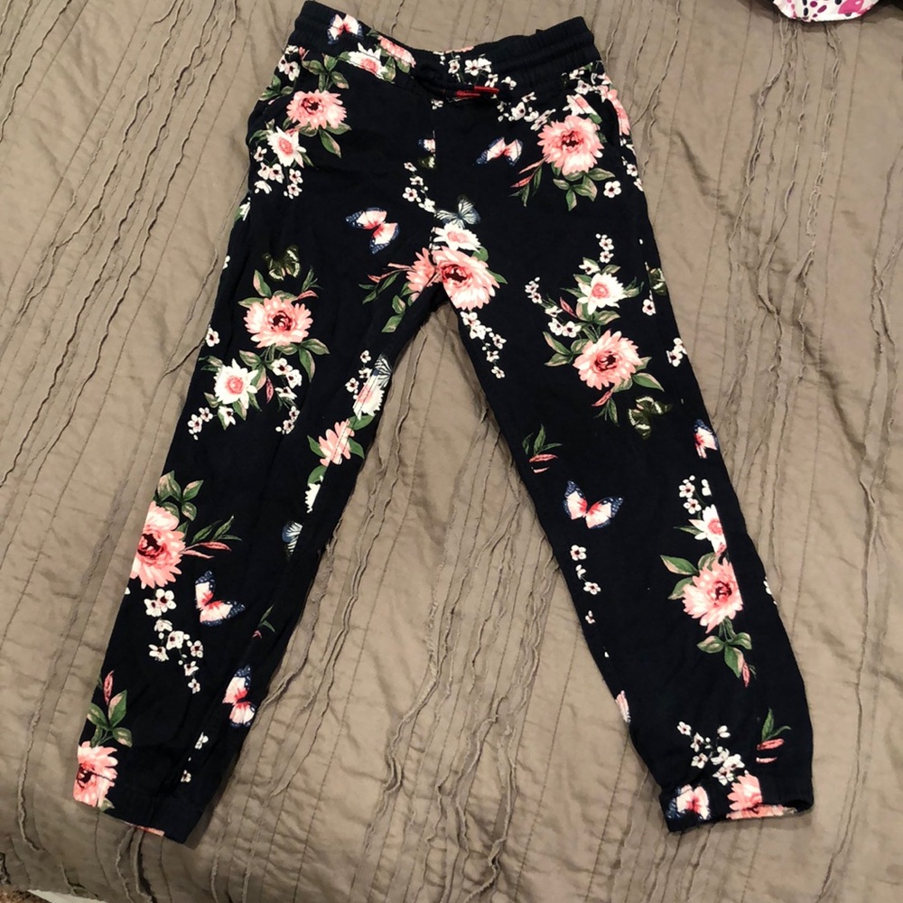 H&M navy floral cotton joggers. Excellent cond
